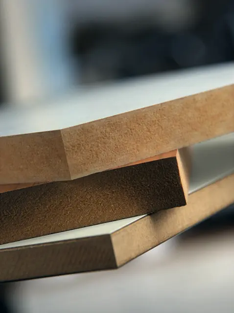 MDF-Platte beschichtet mit weißer Grundierfolie E1